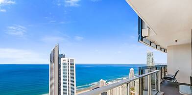 Circle on Cavill - Q Stay