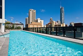 Circle on Cavill - Q Stay