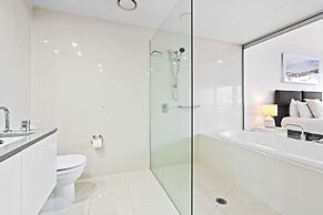 Circle on Cavill - Q Stay