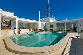 Golden Gate - Q Stay