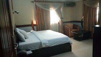 Brighton Hotel and Suites