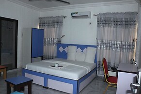 Grand Decent Hotel and Suites