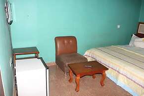Green Park Hotel and Suites