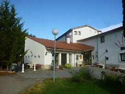 Apartamentos Remanso del Río Razón
