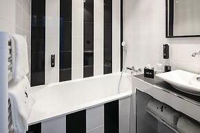 Hotel Arok