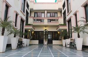 Enkay Residency V Block-Cyber City