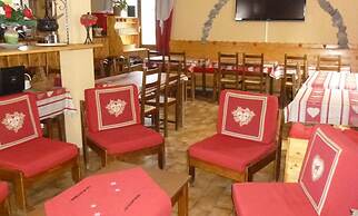 Le Blanchon Hotel