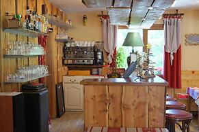 Le Blanchon Hotel