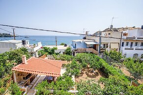 Agia Pelagia Blue Apt 50m from Sea