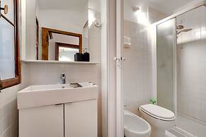 Bragora Smoochy Attic Venice