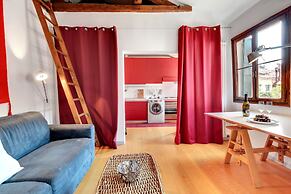 Bragora Smoochy Attic Venice