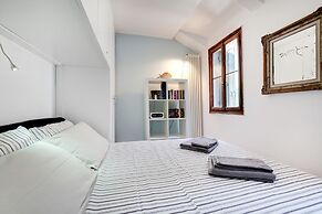 Bragora Smoochy Attic Venice