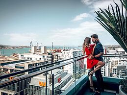 SO/ Auckland