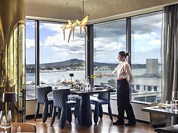 SO/ Auckland