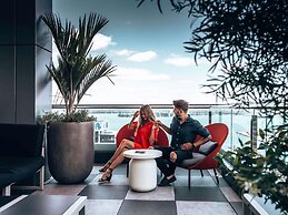 SO/ Auckland