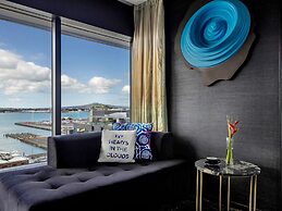 SO/ Auckland
