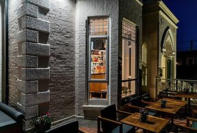 The Strand Hotel, the former residence of Oscar Wilde