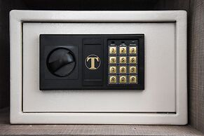 The Strand Hotel, the former residence of Oscar Wilde