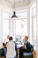 The Strand Hotel, the former residence of Oscar Wilde