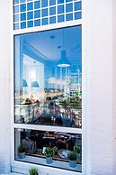 The Strand Hotel, the former residence of Oscar Wilde