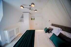 The Strand Hotel, the former residence of Oscar Wilde