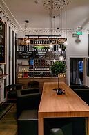 The Strand Hotel, the former residence of Oscar Wilde