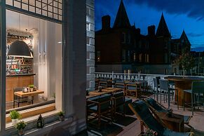 The Strand Hotel, the former residence of Oscar Wilde