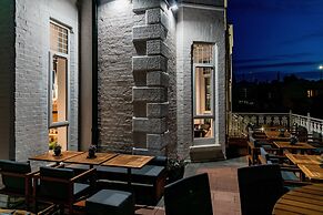 The Strand Hotel, the former residence of Oscar Wilde