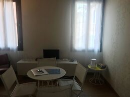 Contemporary Apartment in Venice FF