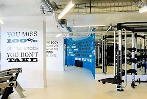 Stunning Harbourfront Condo