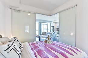 Stunning Harbourfront Condo