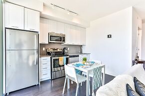 Stunning Harbourfront Condo