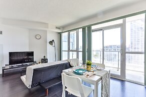 Stunning Harbourfront Condo