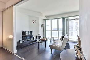 Stunning Harbourfront Condo