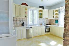 Charming 3-bedroom House in Tinos