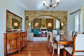 Charming 3-bedroom House in Tinos