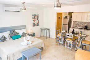 5th Coral Suite by Ixchel