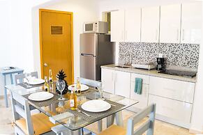 5th Coral Suite by Ixchel
