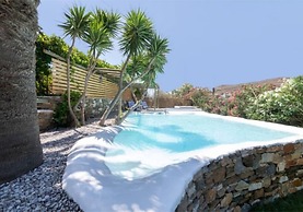 Cozy 2-bedroom House in Tinos