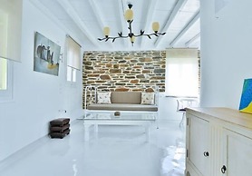 Cozy 2-bedroom House in Tinos