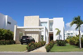 Villa Real Playa Nueva Romana