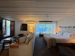 CLIFFSIDE - Boutique Hotel & Spa
