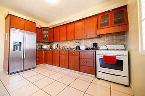 Colinas del Atlantico Vacational House 2nd Floor