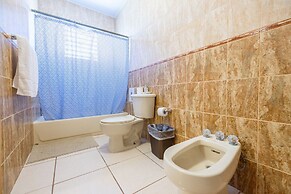 Colinas del Atlantico Vacational House 2nd Floor