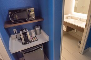 Holiday Inn Express & Suites Merrillville by IHG