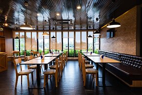 S.22 Hotel Suratthani