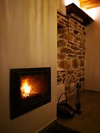 Effrosini Stonehouse Portaria