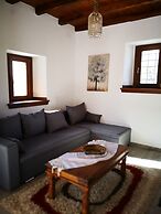 Effrosini Stonehouse Portaria