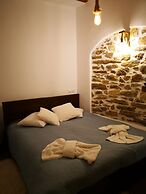 Effrosini Stonehouse Portaria