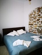 Effrosini Stonehouse Portaria